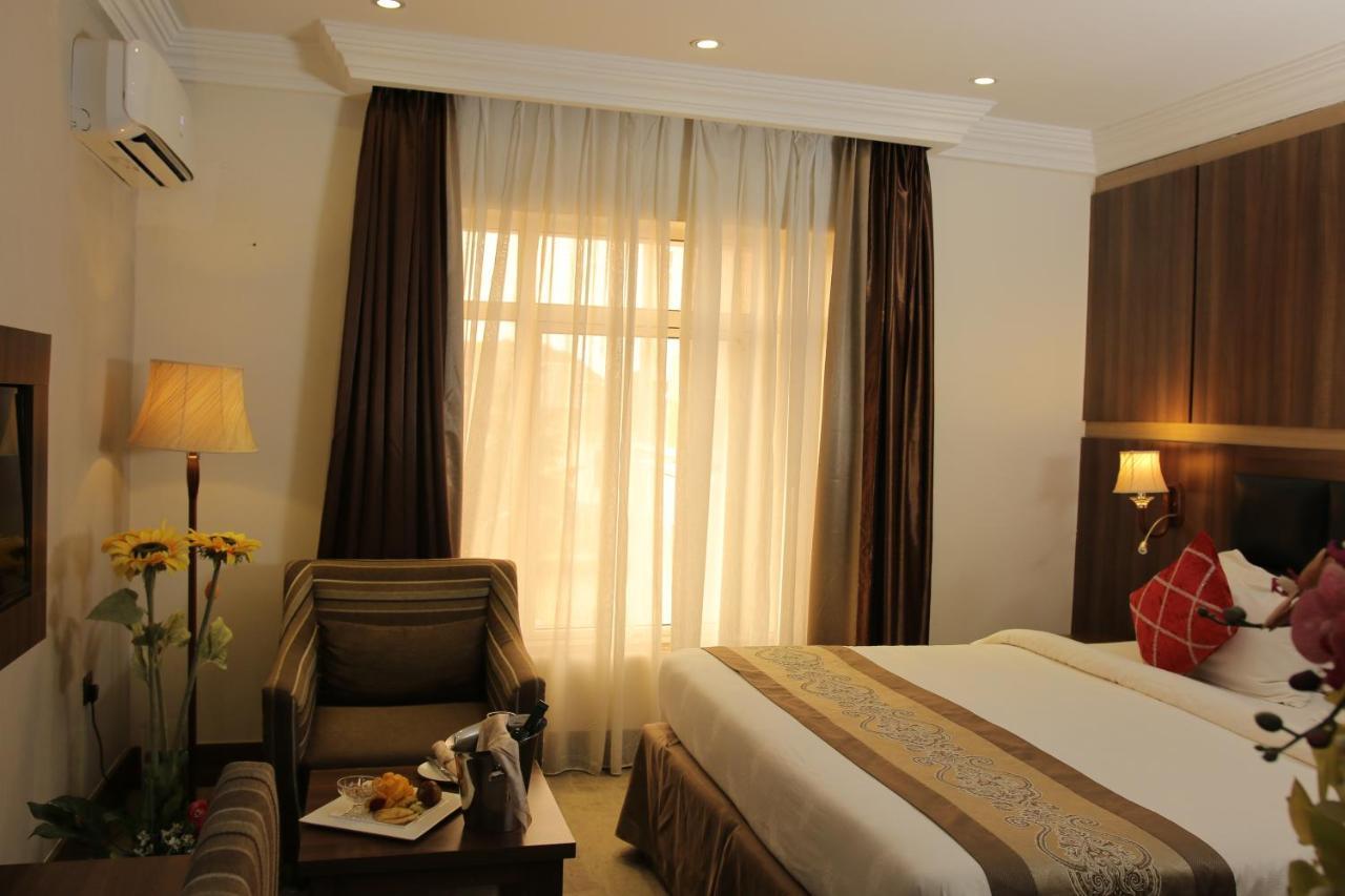 Grand Pela Hotel & Suites Abuja Exterior photo