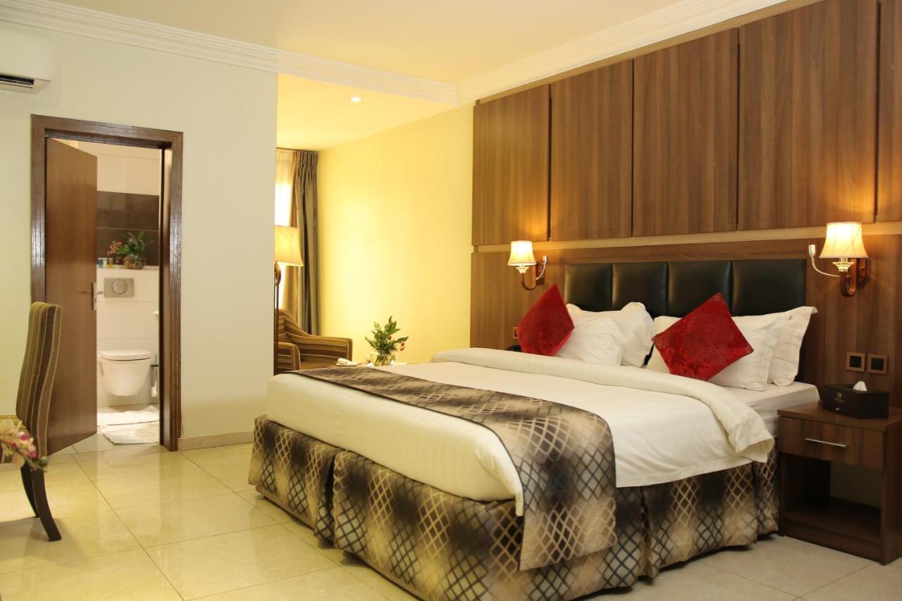 Grand Pela Hotel & Suites Abuja Exterior photo