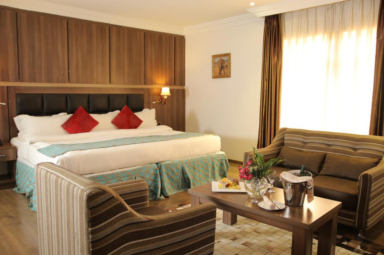 Grand Pela Hotel & Suites Abuja Exterior photo
