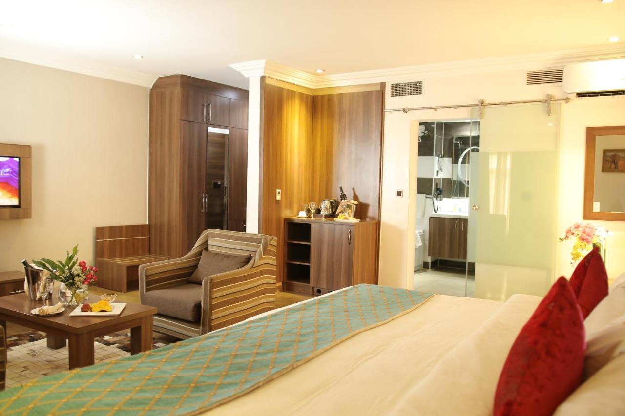 Grand Pela Hotel & Suites Abuja Exterior photo