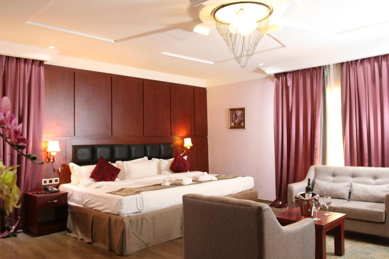 Grand Pela Hotel & Suites Abuja Exterior photo