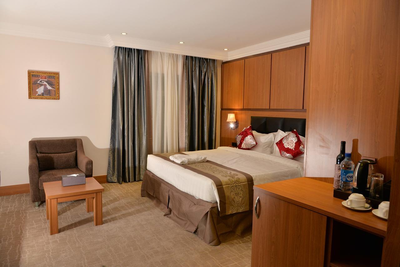 Grand Pela Hotel & Suites Abuja Exterior photo